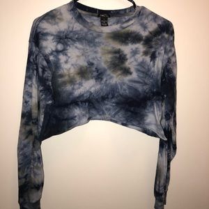 Long sleeve crop top